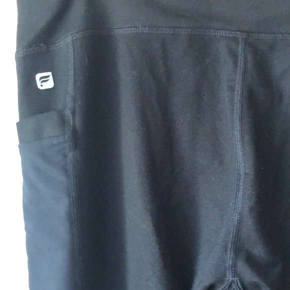 Fabletics Darcy Mesh Capris - Picture 8 of 8
